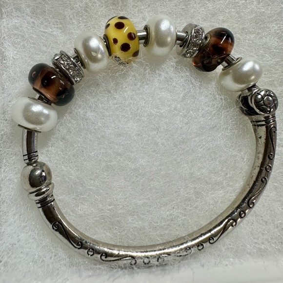 Brighton Silver Bangle Bracelet with Charms. Includes
9 charms ✨✨✨ - Picture 4 of 6